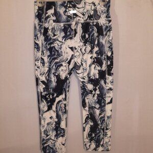 Athletic Works Dri  More Ladies Capri Length Leggings